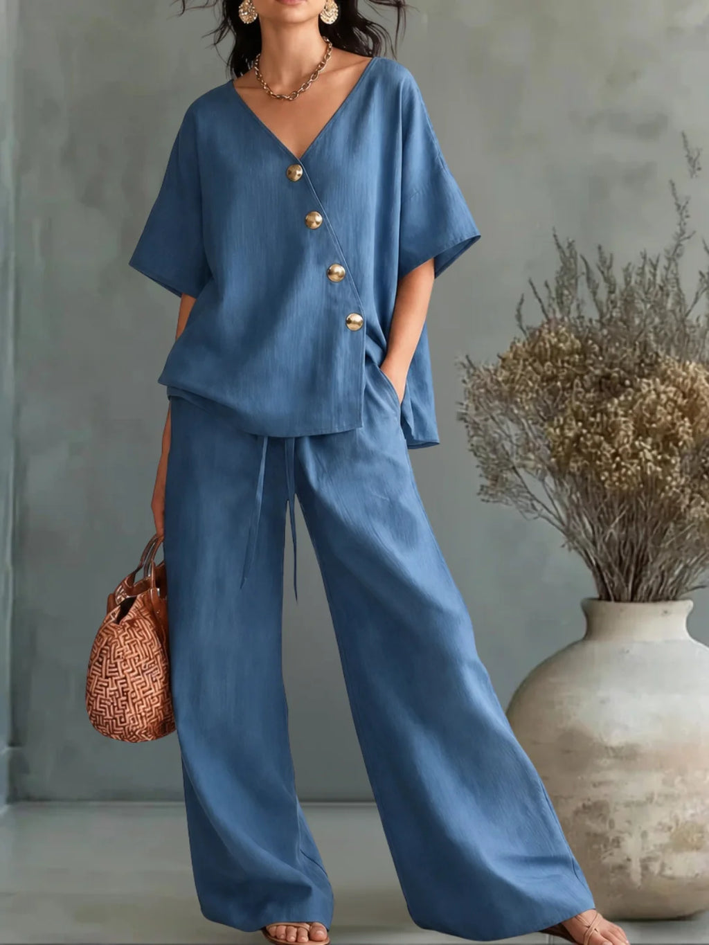 Conjunto con cuello en V