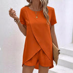 Traje corto cruzado minimalista